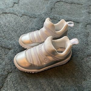 Jordan Retro Little Flex Size 9C